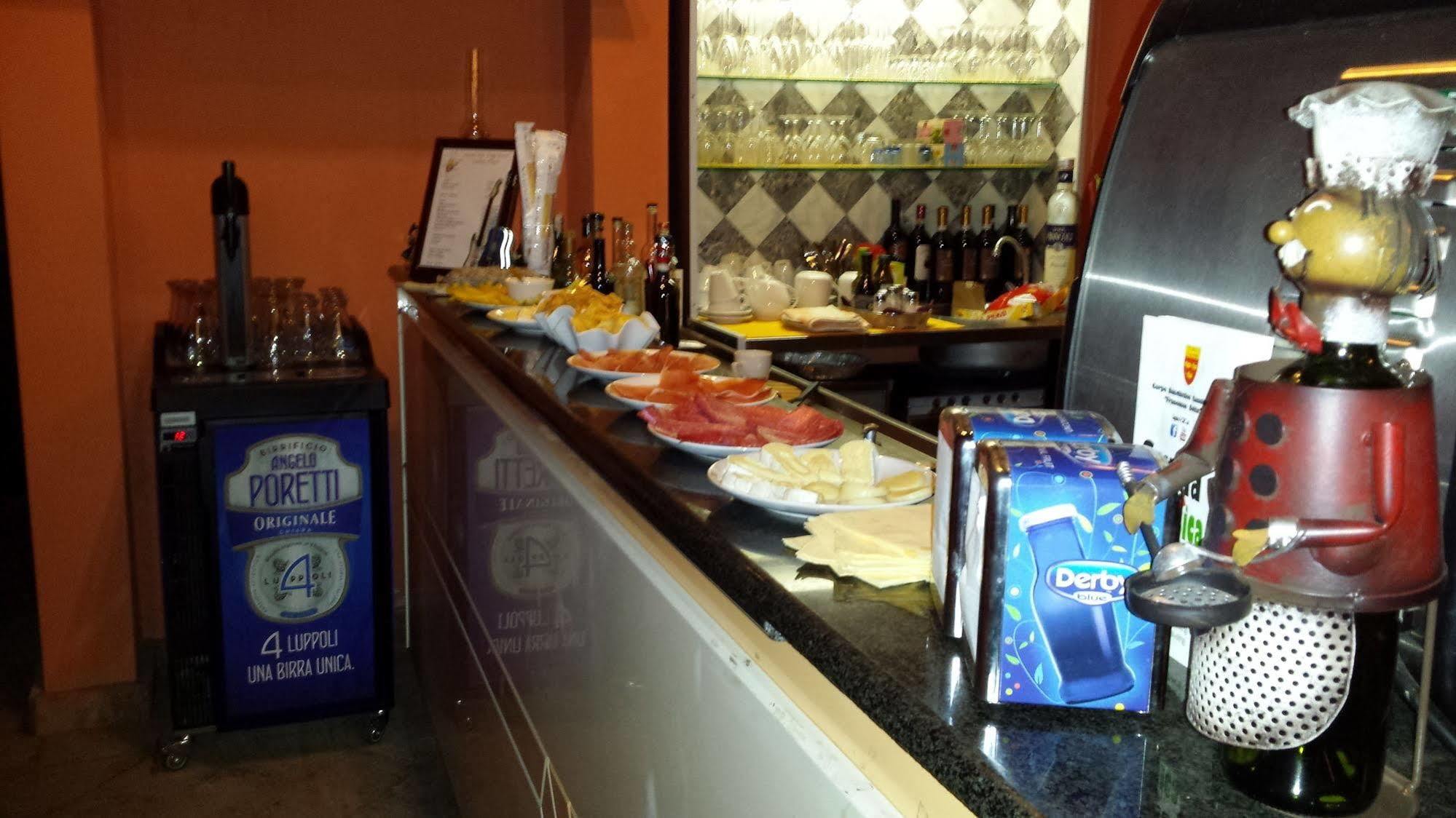 La Chicca B&B Cassine Εξωτερικό φωτογραφία